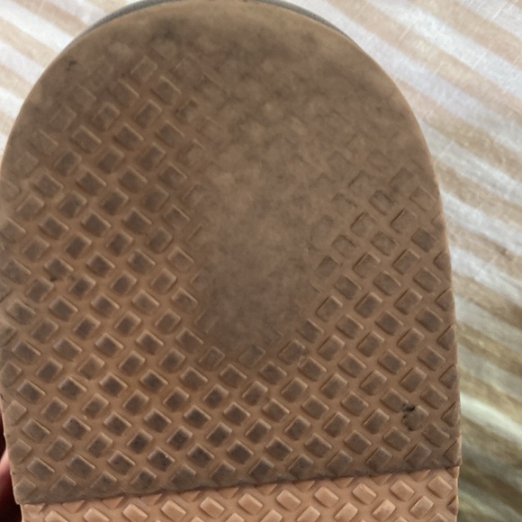 Kelsi Dagger Brooklyn Bubble Slides size 9 - Picture 10 of 11